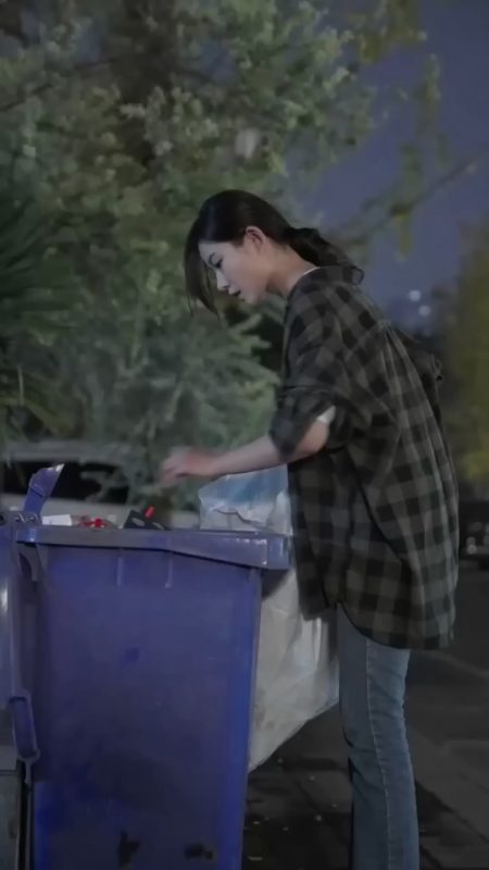 《不装了，脚踹渣男后我成了全球女战神》-VIP部落