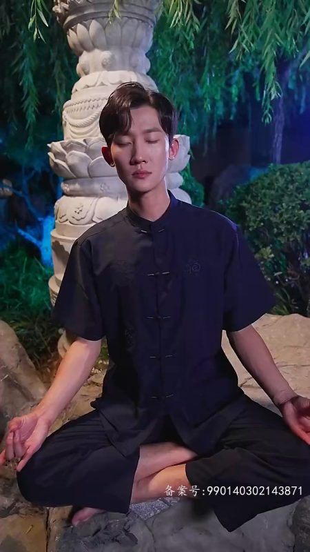 《我的六个绝色师姐》-VIP部落